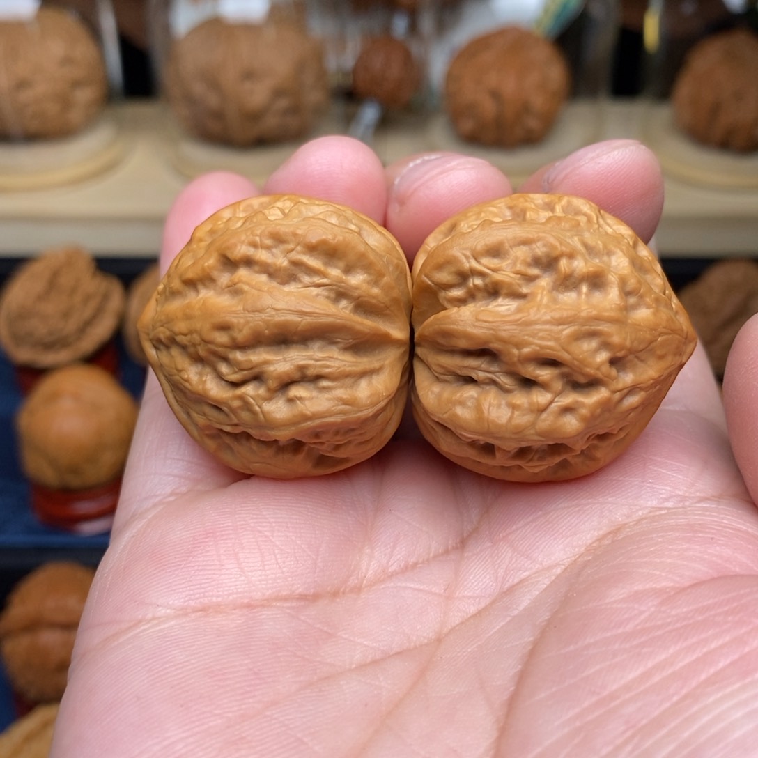 文玩核桃把件手捻粗筋