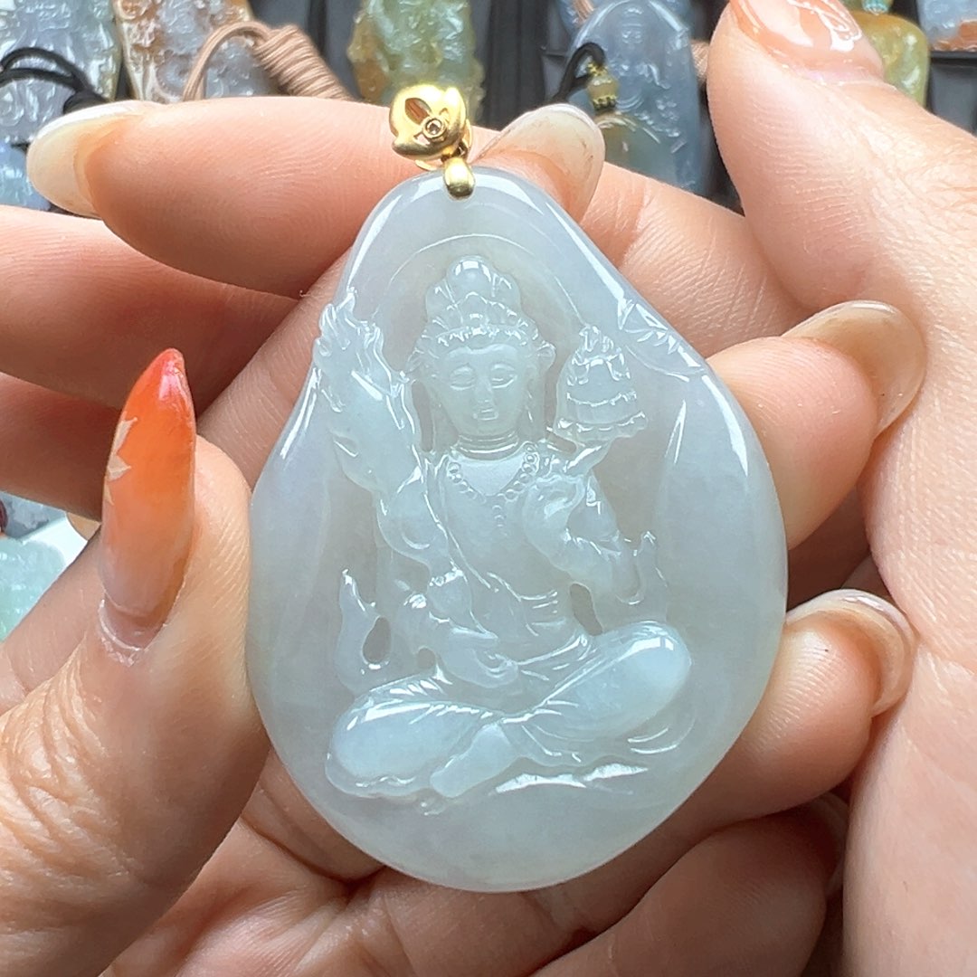 翡翠颈饰18K金镶嵌虚空