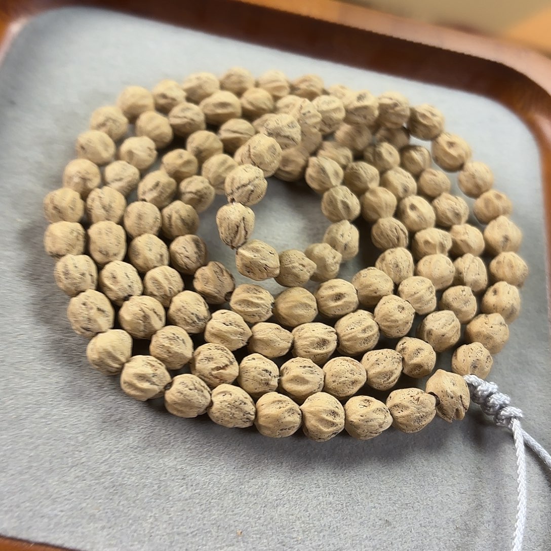 平***心柏香籽/百香籽吊坠