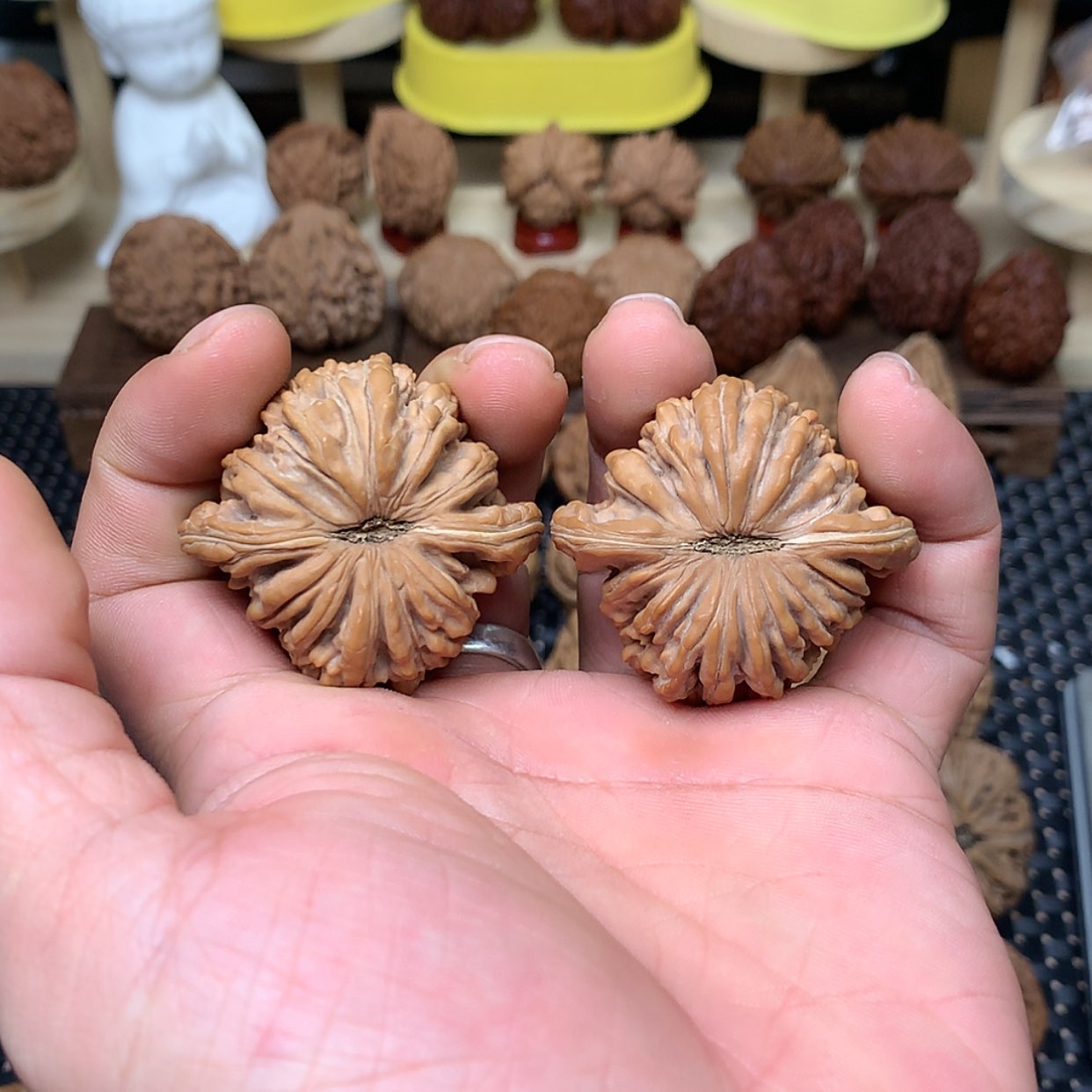 【闪购商品】文玩核桃把件全品山地四座楼狮子头45.5