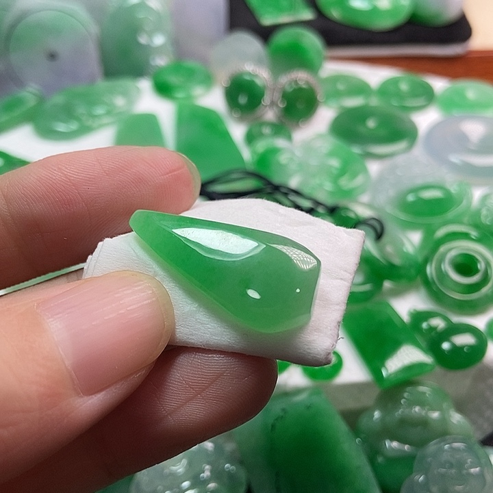 定制翡翠未镶嵌材料