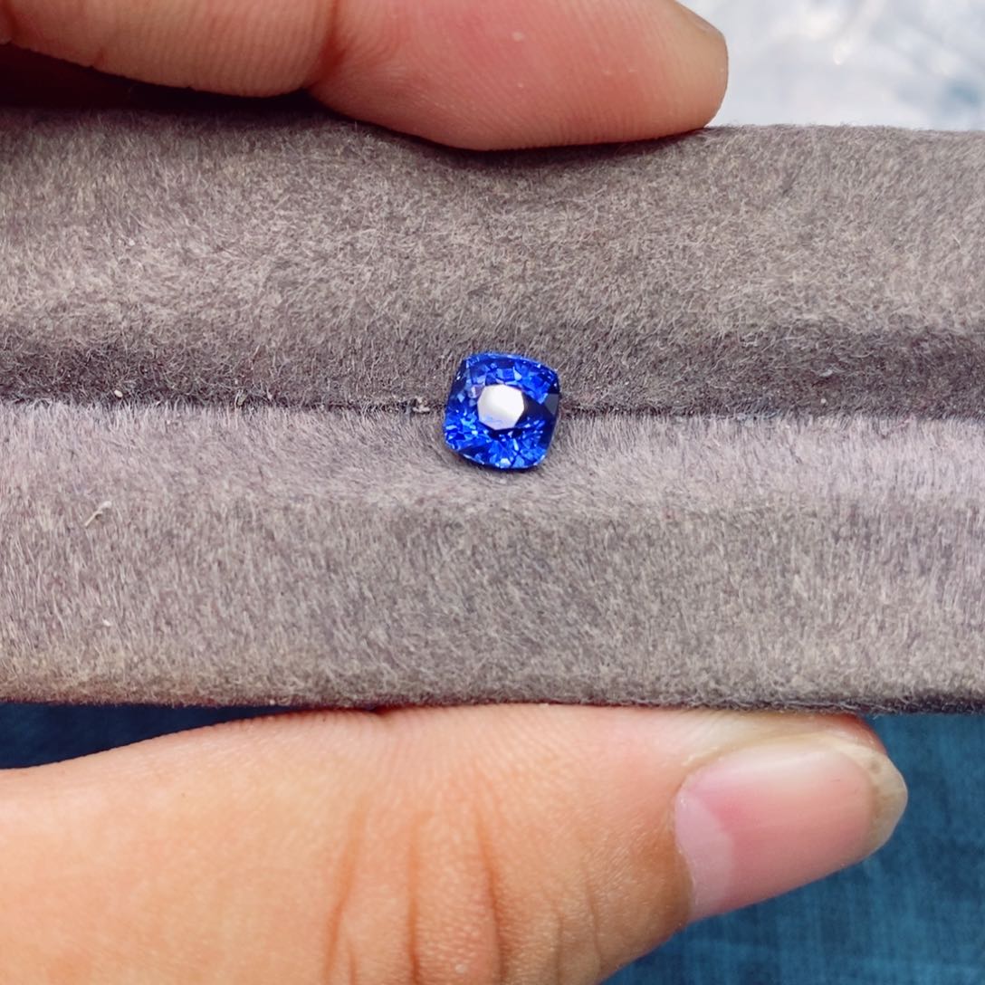 蓝宝石裸石未镶嵌蓝宝石1.57克拉