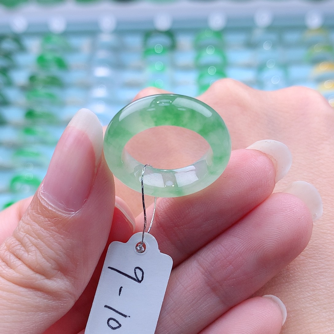 翡翠戒指未镶嵌缅甸翡翠A货