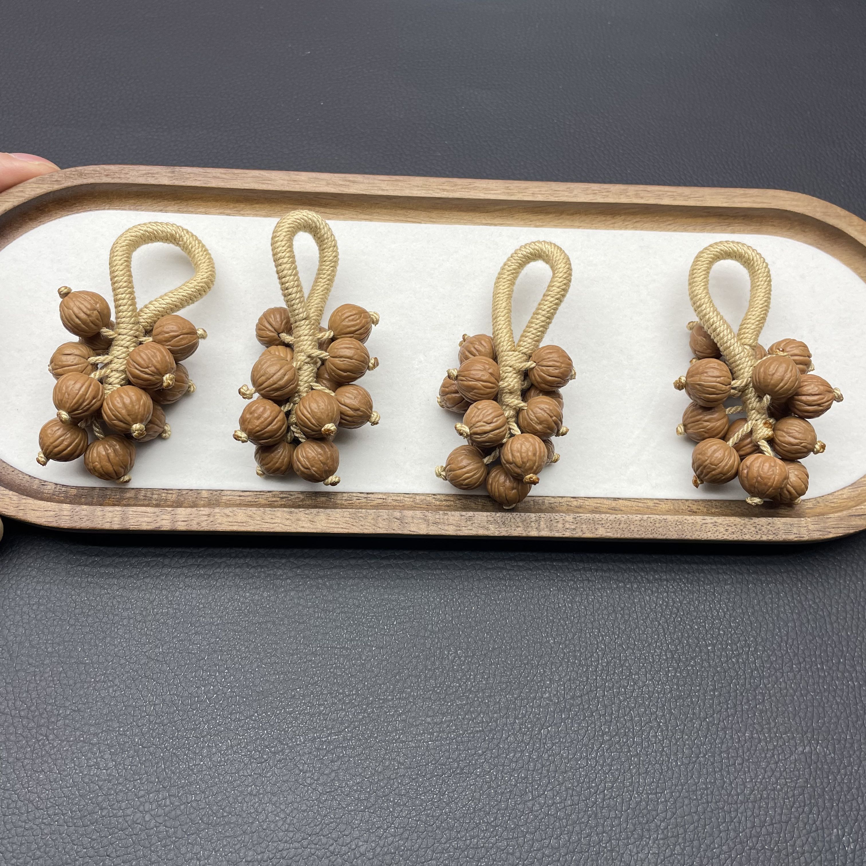 猴头原皮葡萄串手把件