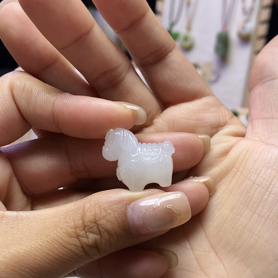 颈饰未镶嵌和田玉麻*