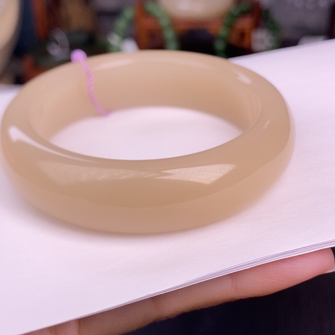 和田玉55.7 熟藕粉脂膏级天花板浓色红粉手镯未镶嵌