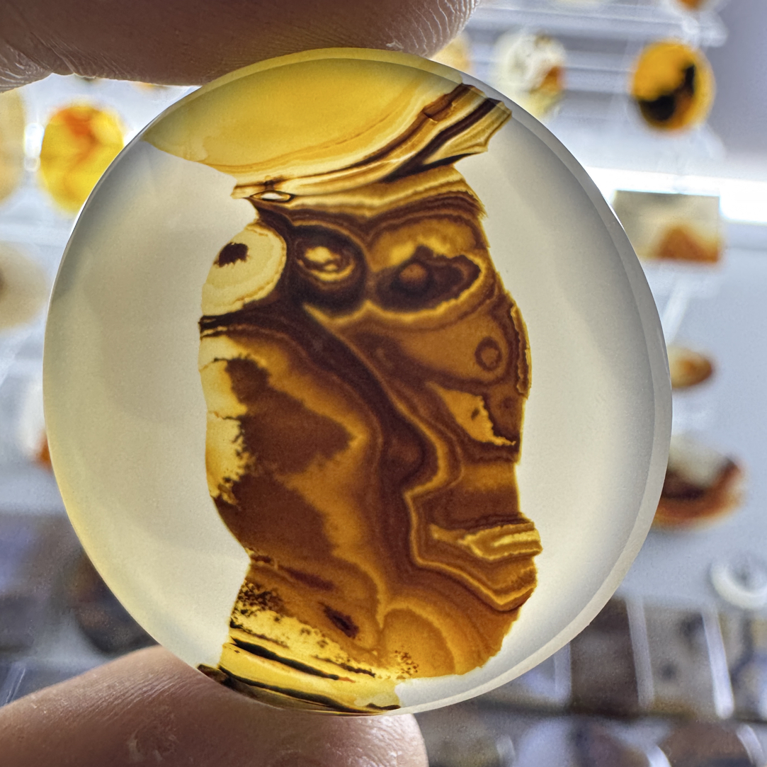 开脸人物  天然象形玛瑙  