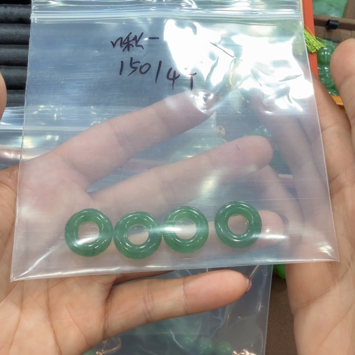 啾***—和田玉（碧玉）未镶嵌颈饰