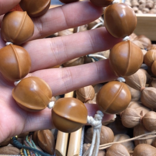 吊坠橄榄核小**生