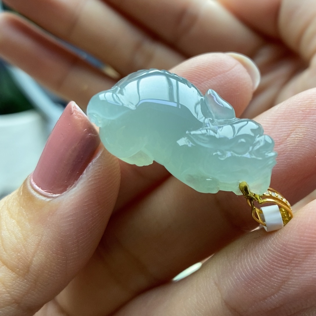 颈饰18K金镶嵌翡翠吊坠27