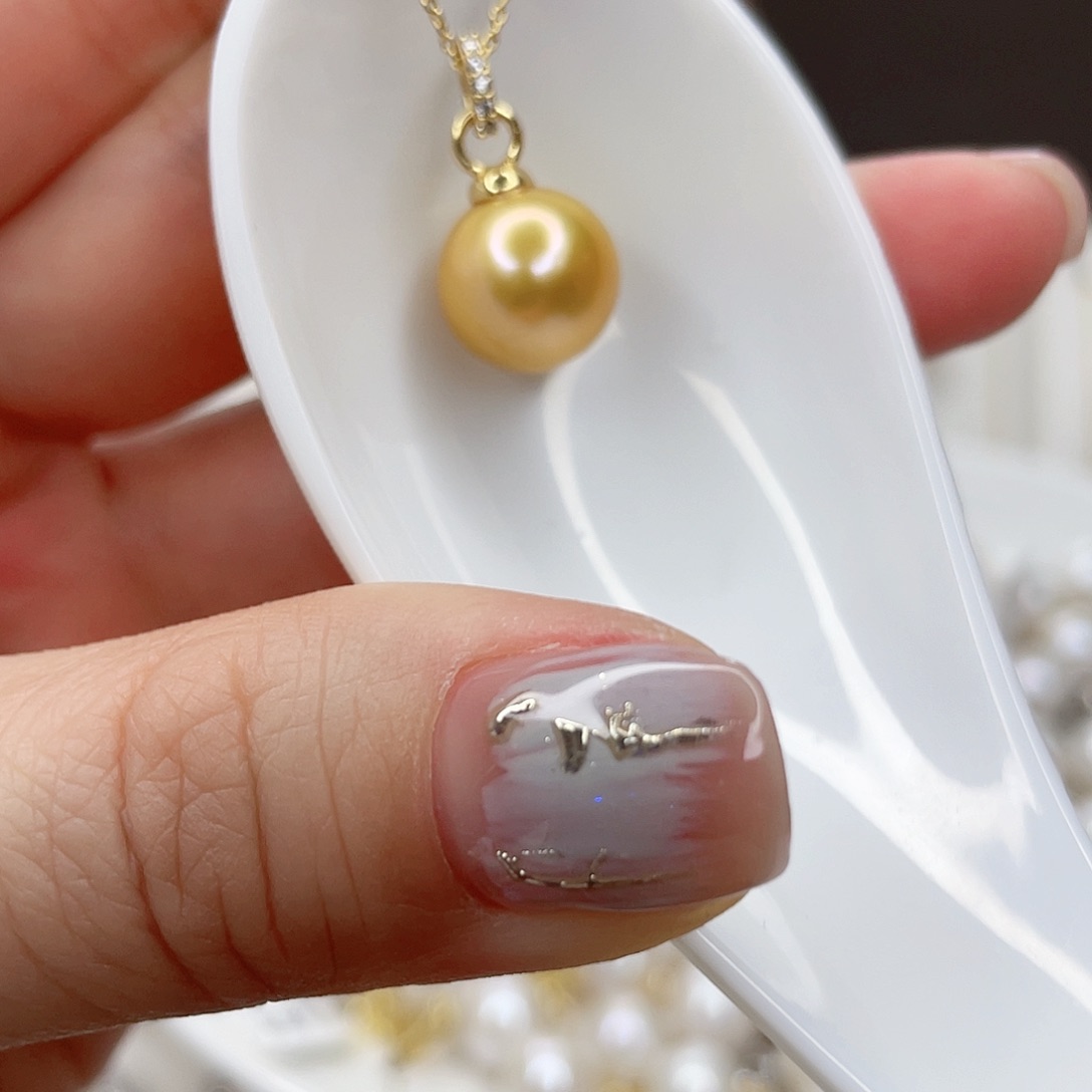 淡水珍珠吊坠(赠链)未镶嵌