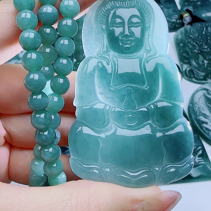 翡翠未镶嵌颈饰多样性发货天然的A货翡翠