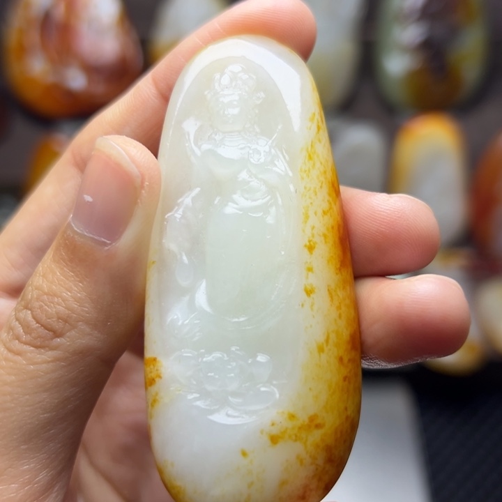 和田玉未镶嵌颈饰