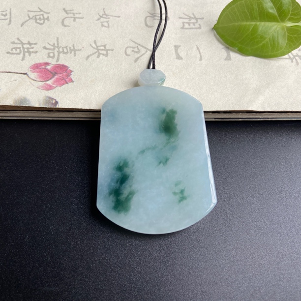 纯天然缅甸翡翠《无事牌》飘花绿色平安无事精美