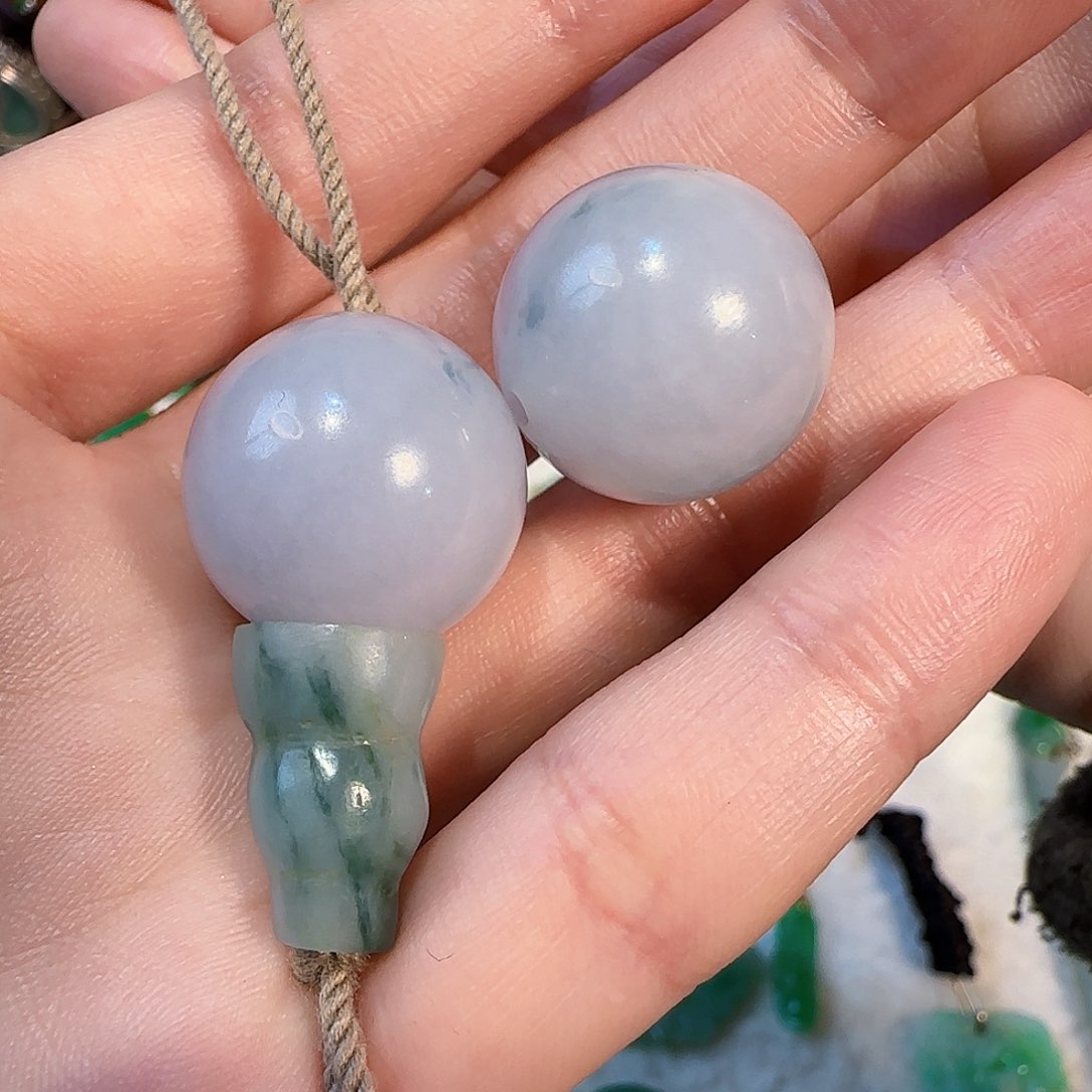 颈饰未镶嵌翡翠培*