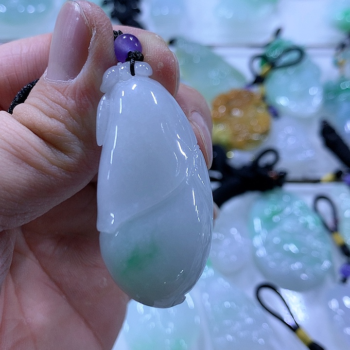 翡翠颈饰未镶嵌天然翡翠A货吊坠