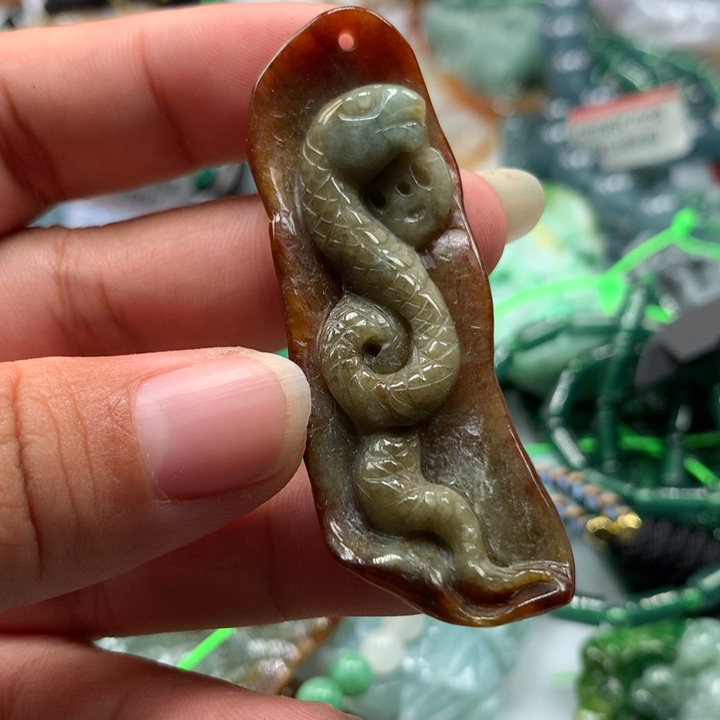 翡翠颈饰未镶嵌保真天然A货翡翠