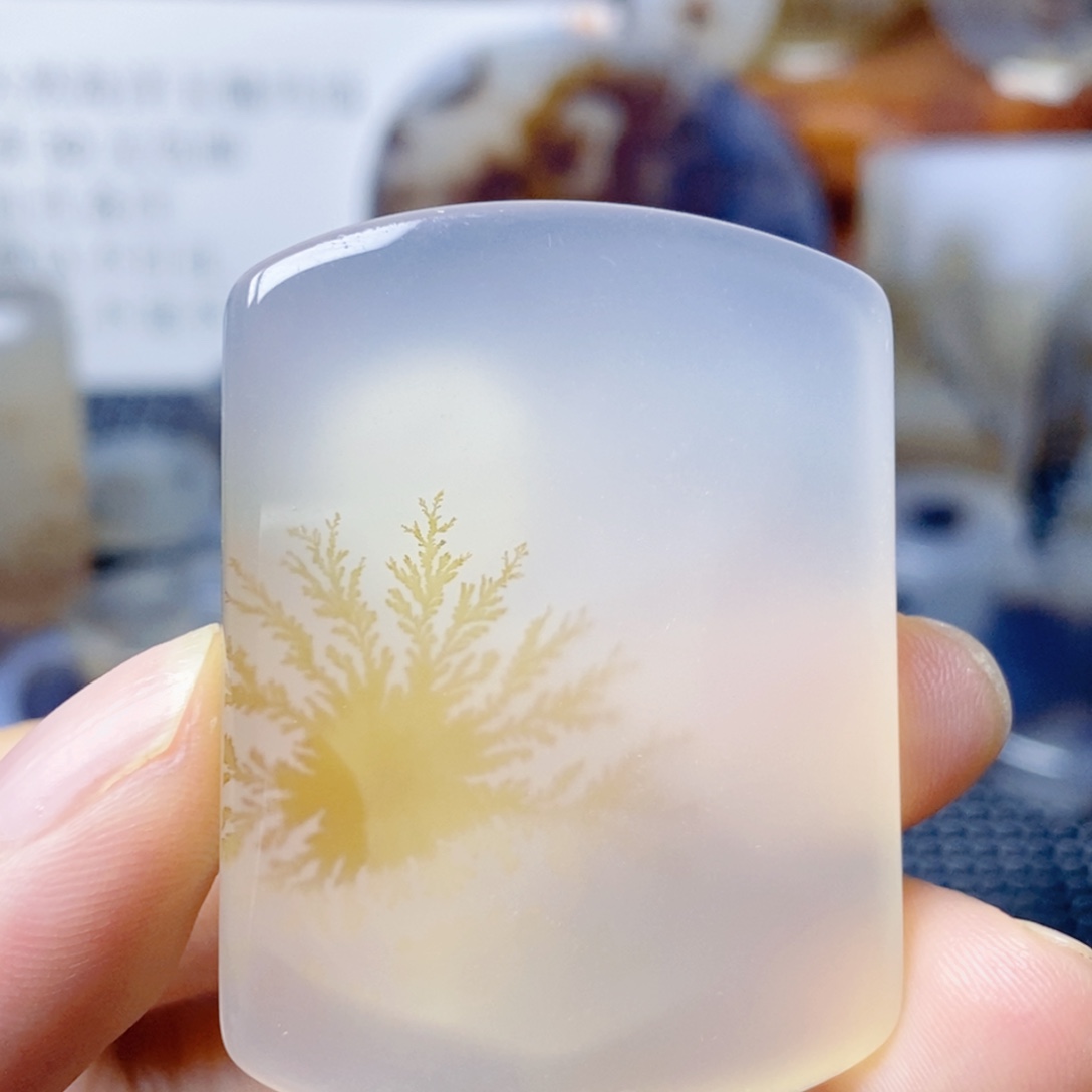 玛瑙/玉髓未镶嵌珠宝奇石