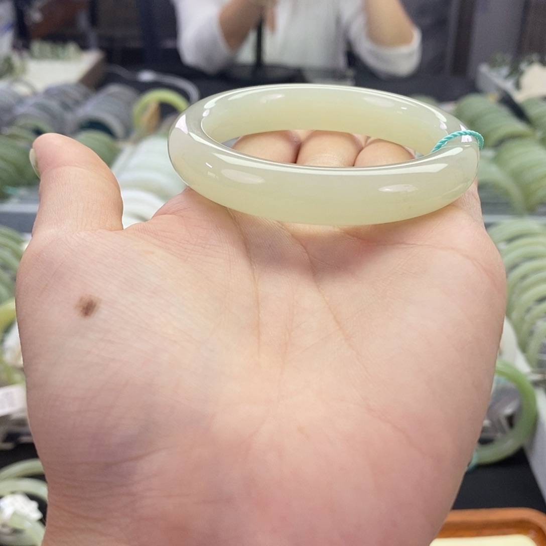 和田玉未镶嵌珠宝奇石夏*绿54