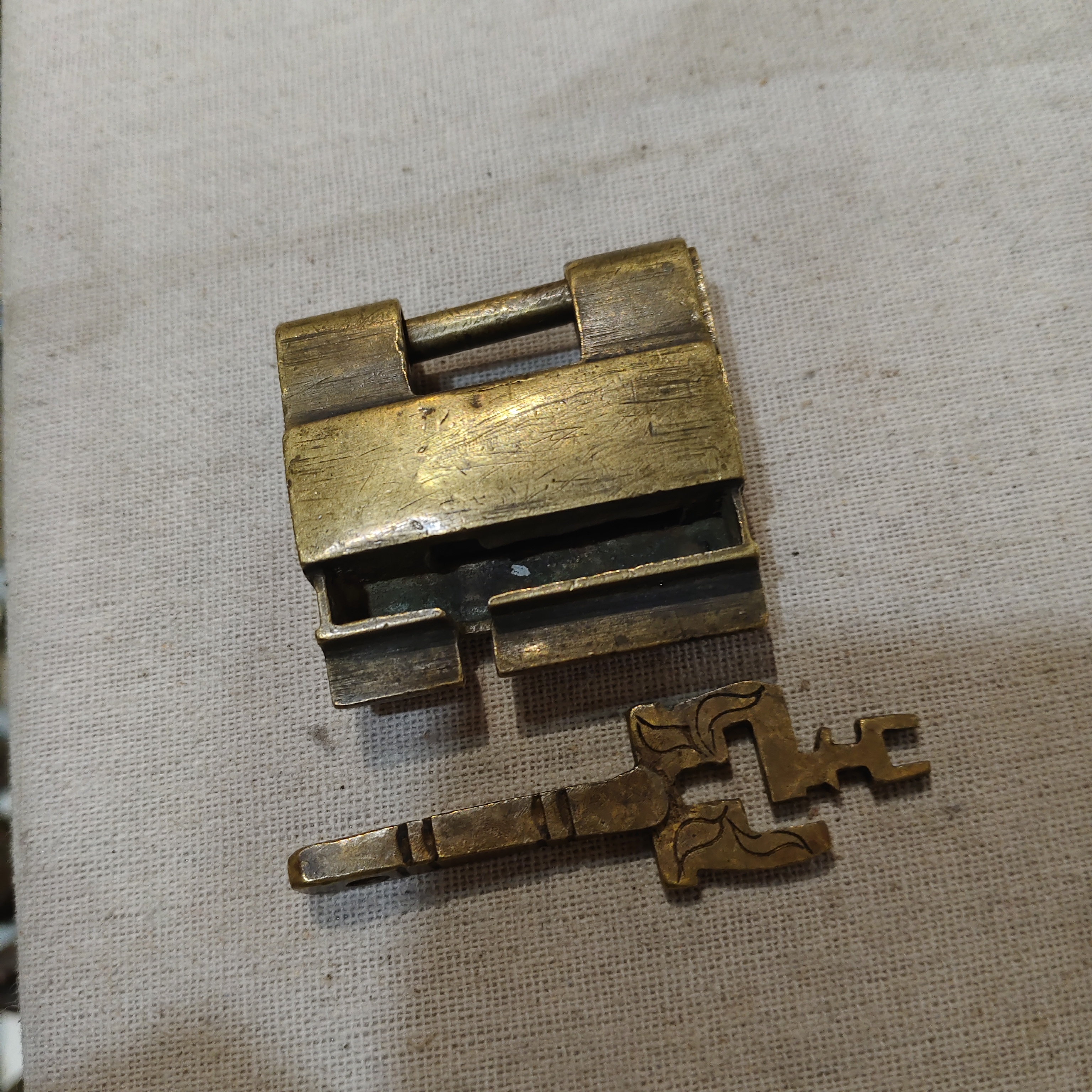 A11，一个漂亮家居摆件