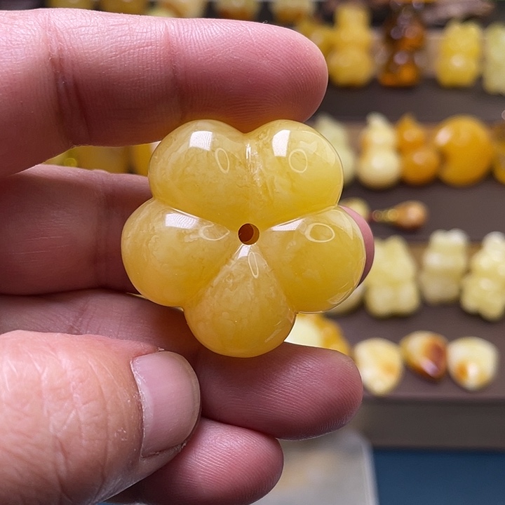 琥珀未镶嵌颈饰吊坠