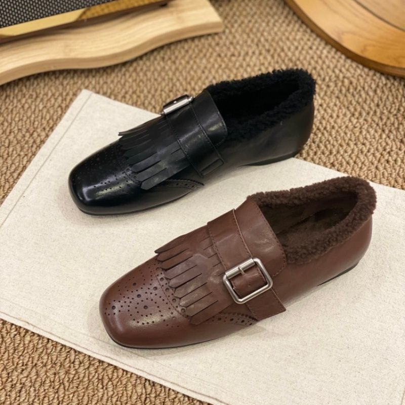 英伦风流苏加绒乐福鞋女2025冬季新款羊羔毛复古一脚蹬保暖小皮鞋