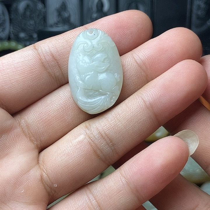 和田玉未镶嵌颈饰