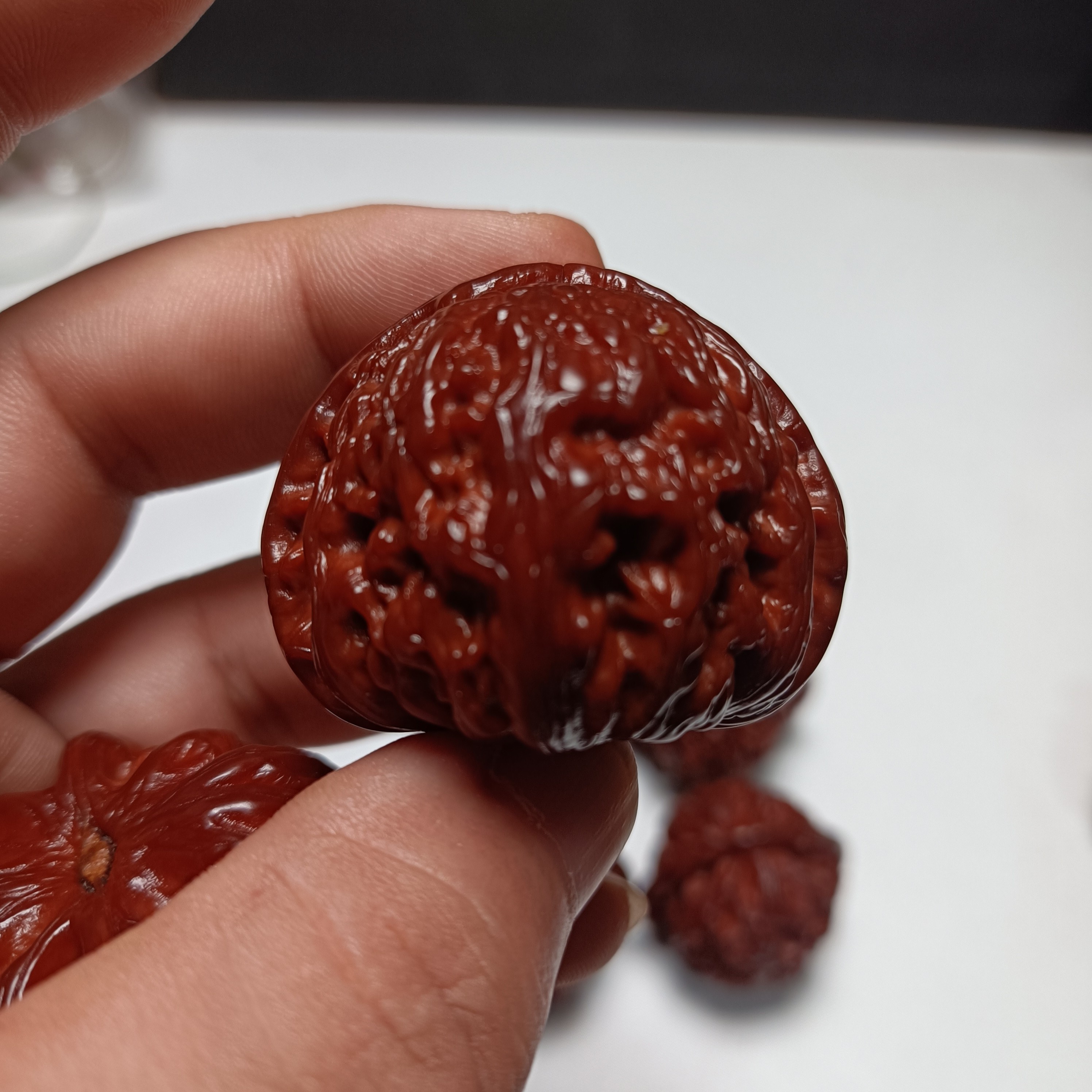 精品文玩核桃三角白