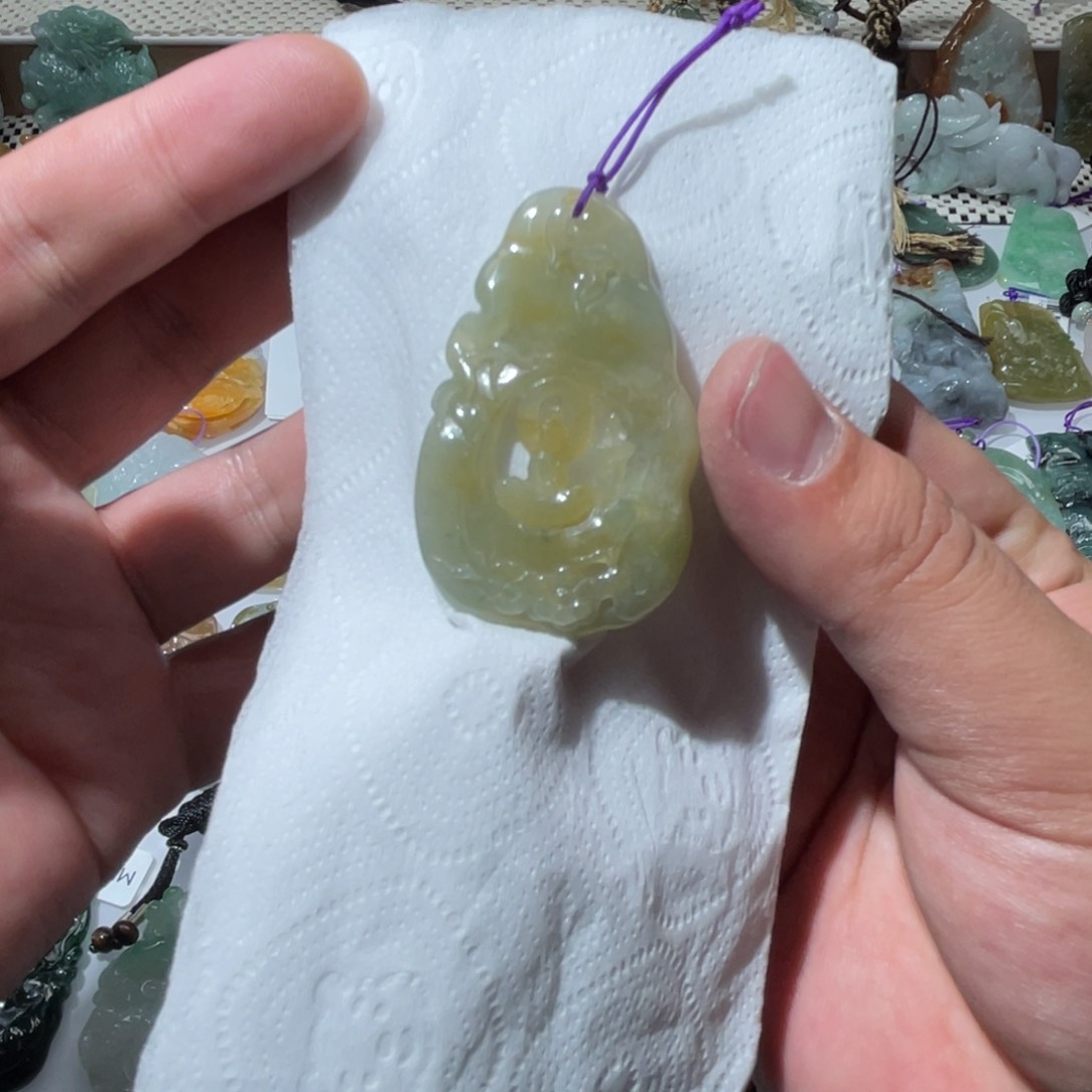 翡翠颈饰未镶嵌天然