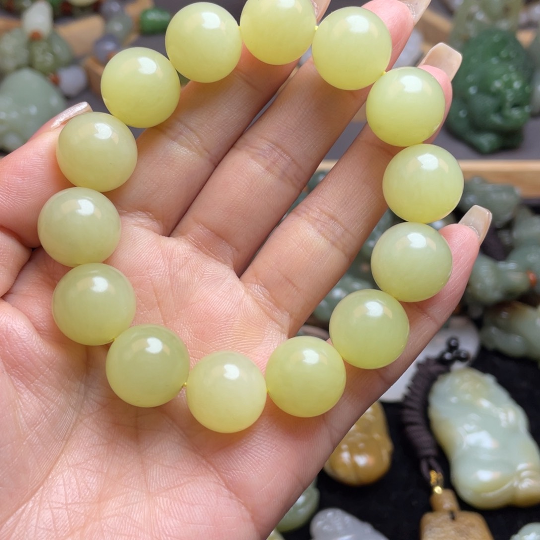 和田玉颈饰未镶嵌