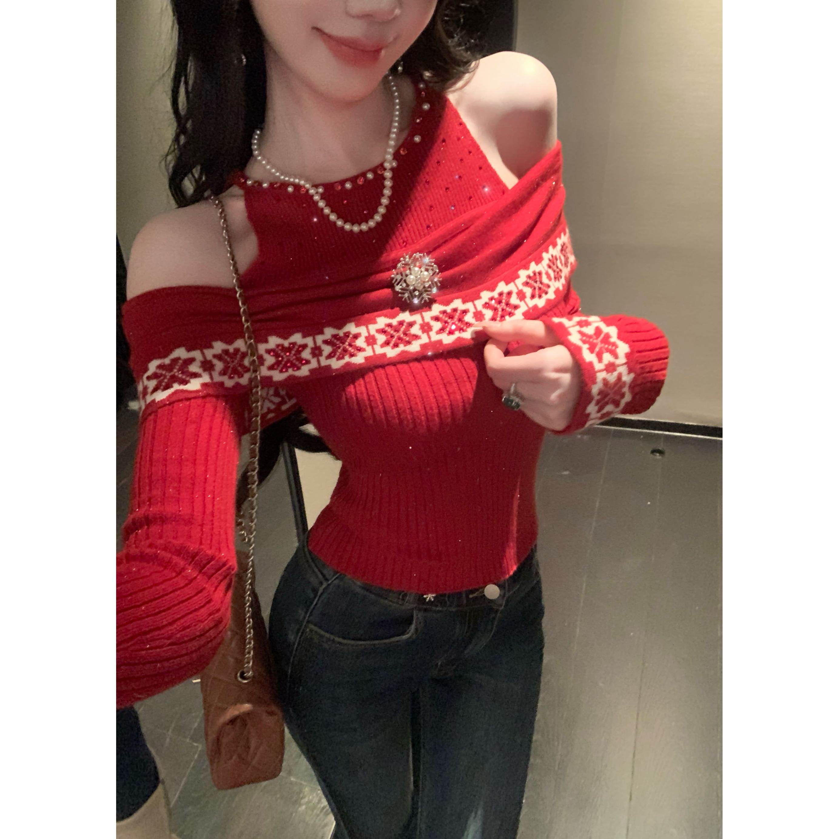 【雅乔定制】费尔岛 设计感挂脖一字肩红色针织上衣女DYCC-25128511