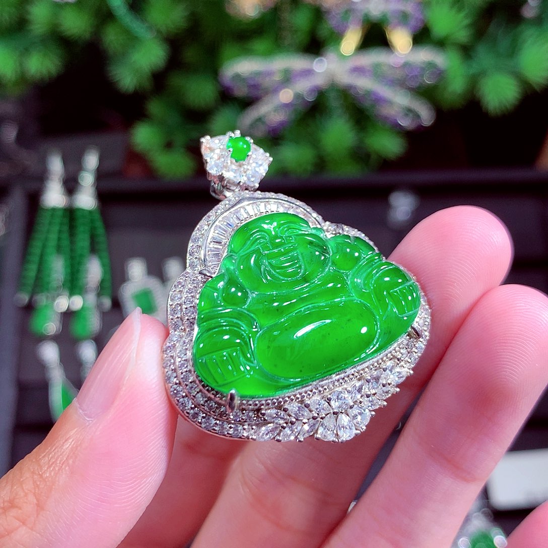 颈饰未镶嵌翡翠天然