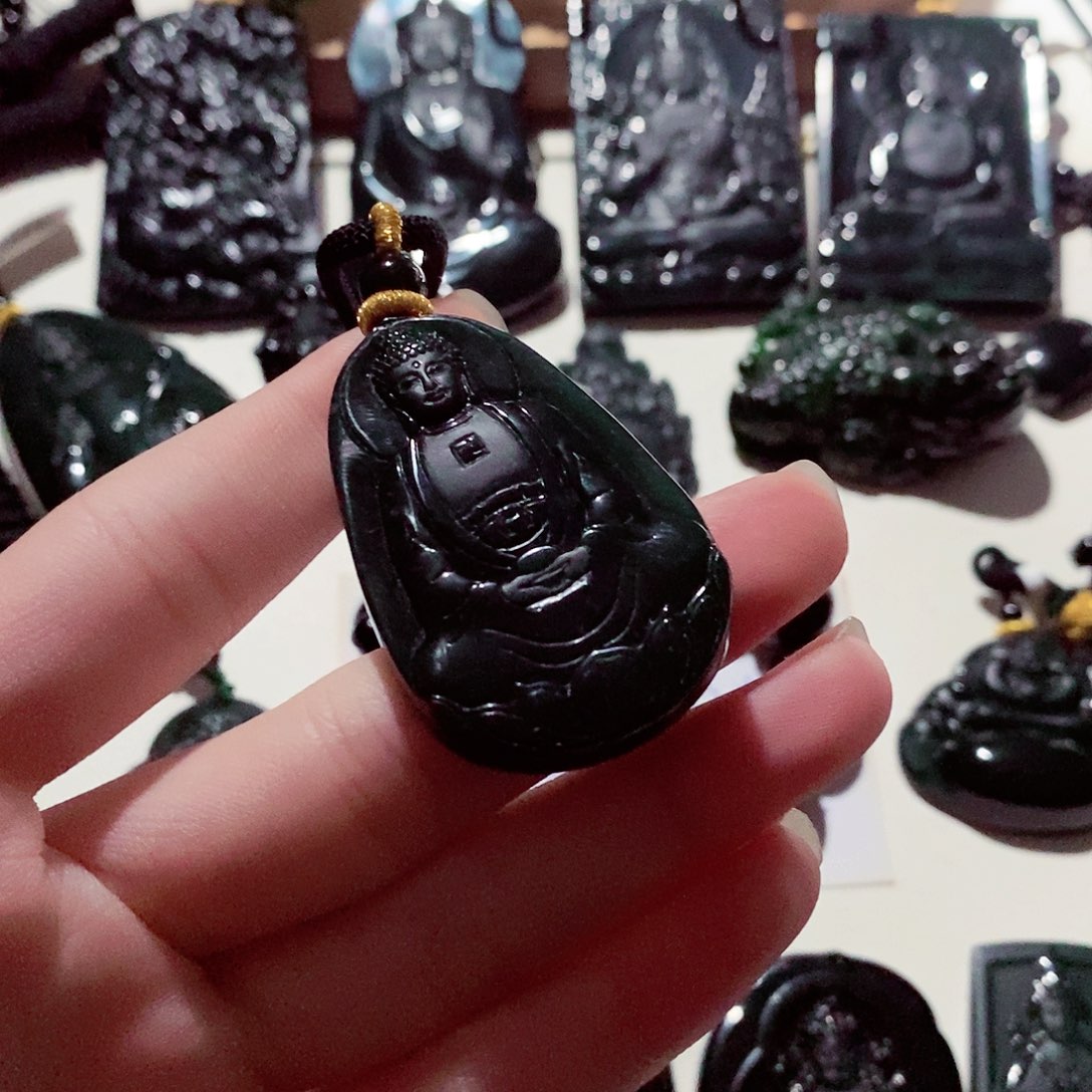 翡翠颈饰未镶嵌翡翠a