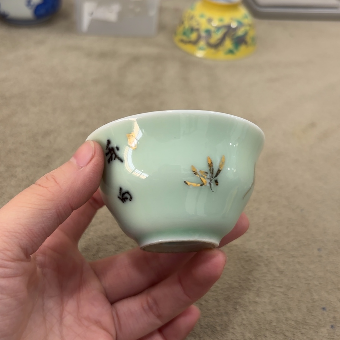 瓷片非常好看漂亮的物品 