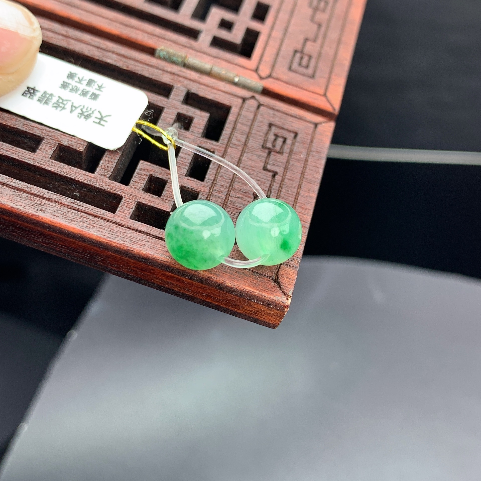 缅甸A货翡翠冰飘花单珠阳绿色散珠单颗chchT卡8mm