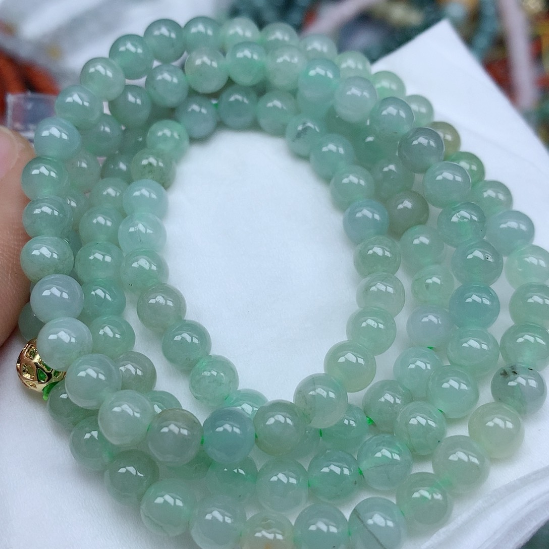 翡翠颈饰未镶嵌手串