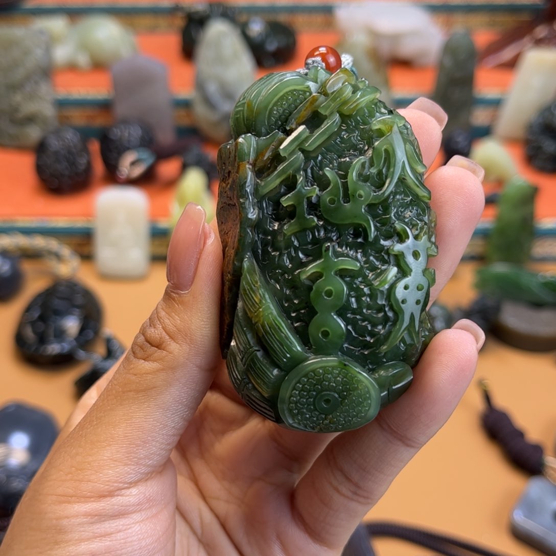 和田玉未镶嵌挂件蜡***?