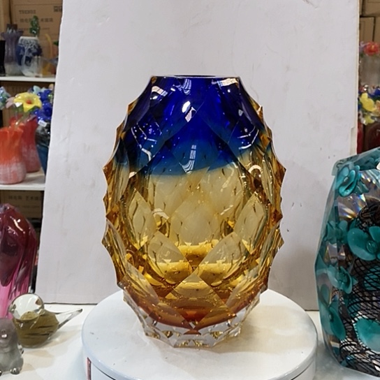琉璃花瓶高28厘米口径5厘米