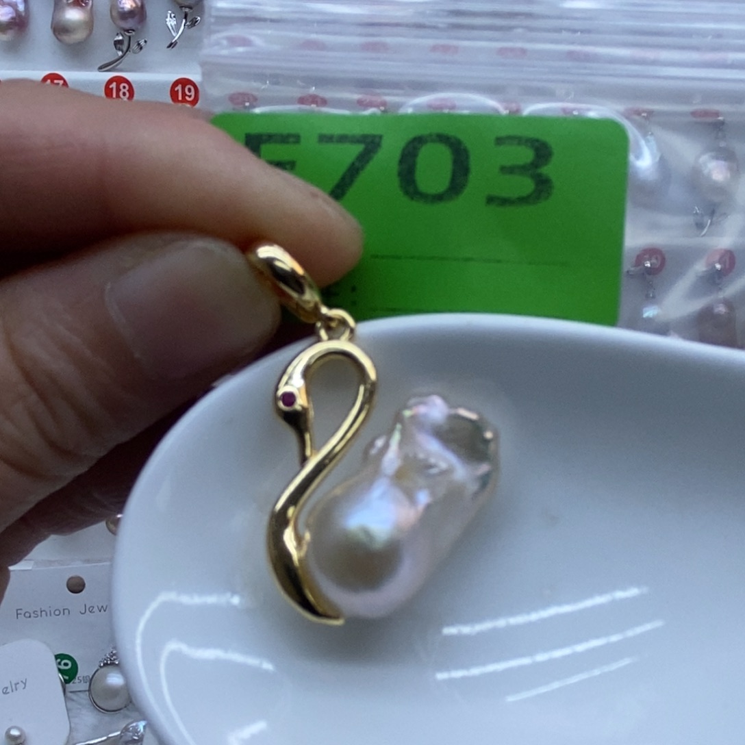 未镶嵌淡水珍珠颈饰