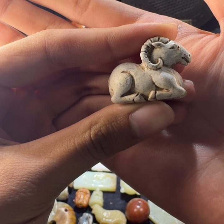 用***0和田玉（糖玉）未镶嵌挂件