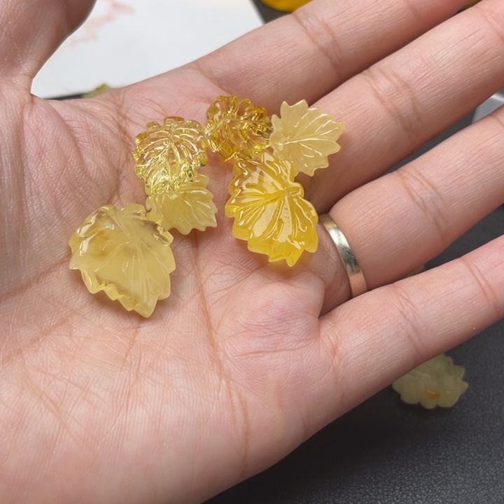 琥珀未镶嵌裸石蜜蜡
