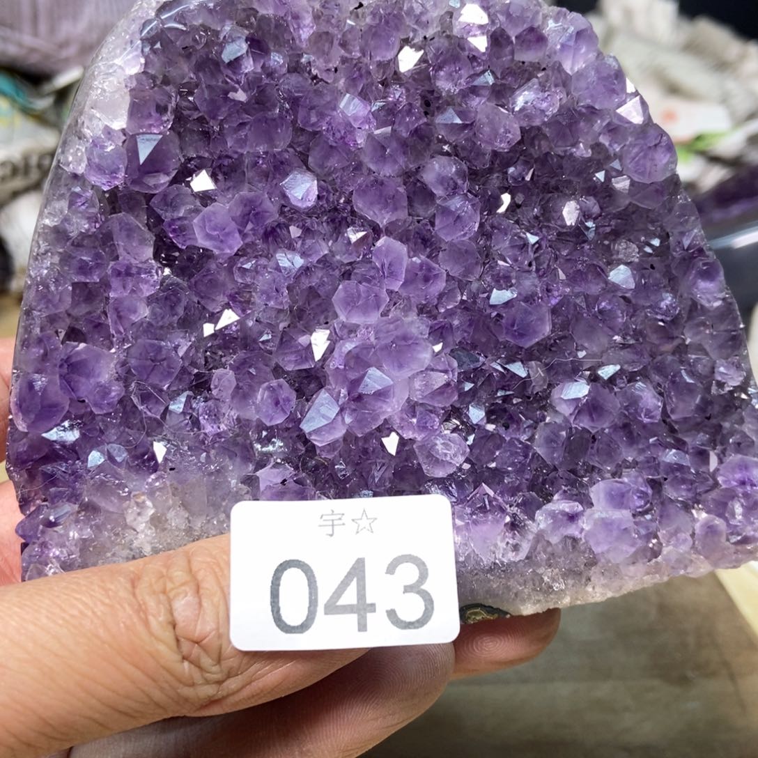 紫晶天然水晶摆件未镶嵌