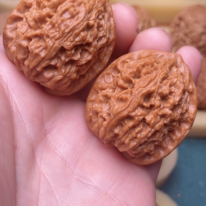 文玩核桃把件37粗筋爆肉水龙纹