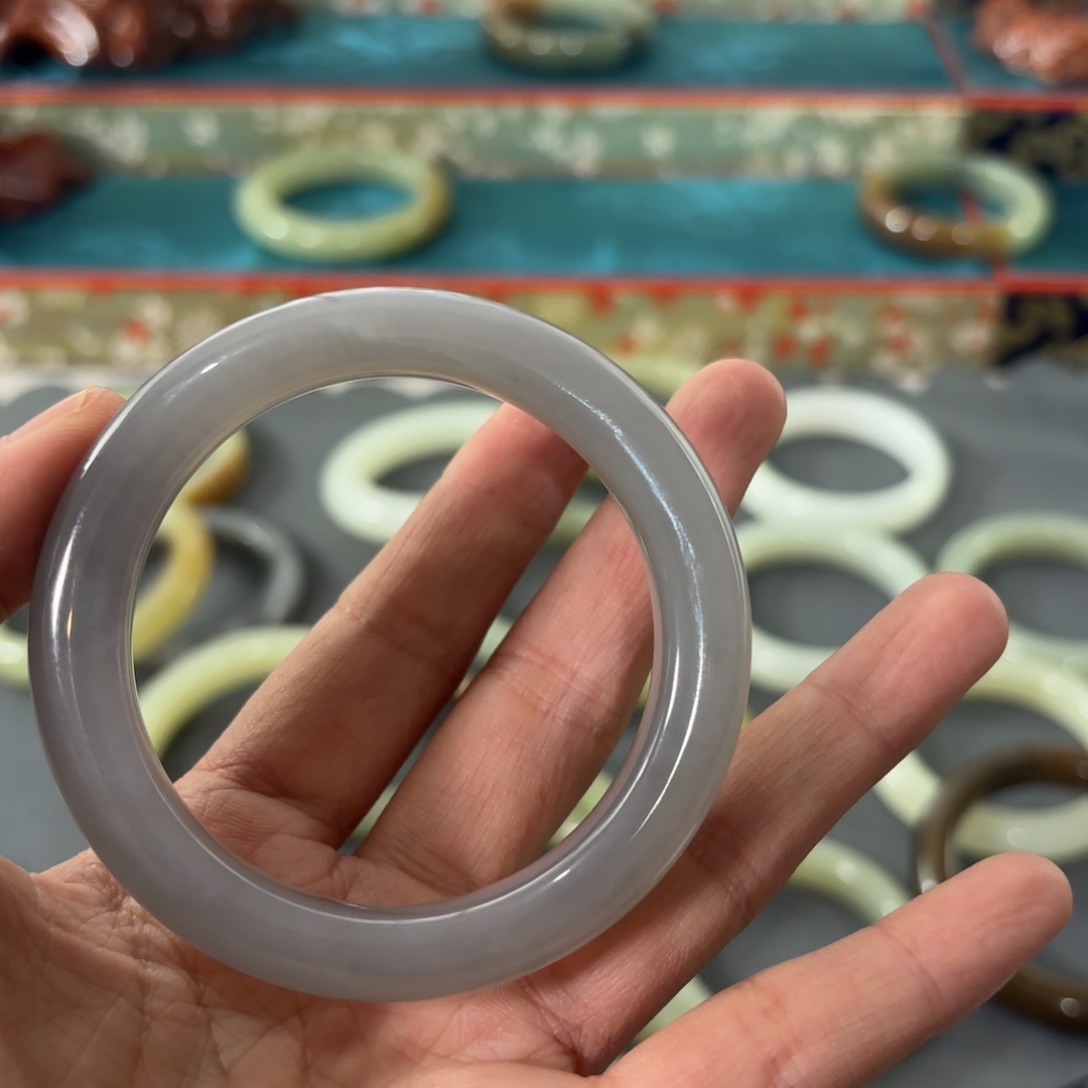 和田玉（糖玉）53.8未镶嵌小**～