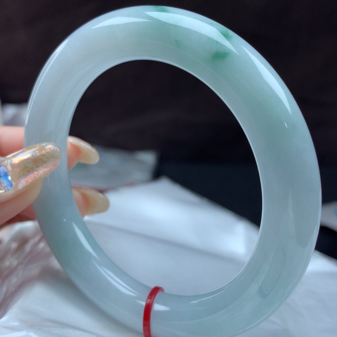 翡翠手镯（圆镯）未镶嵌23300，