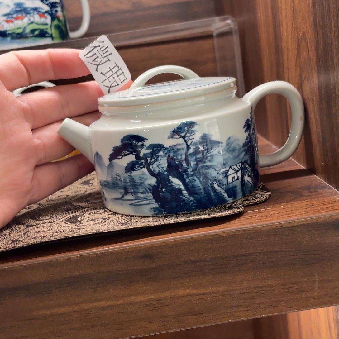 釉下手绘茶具微瑕