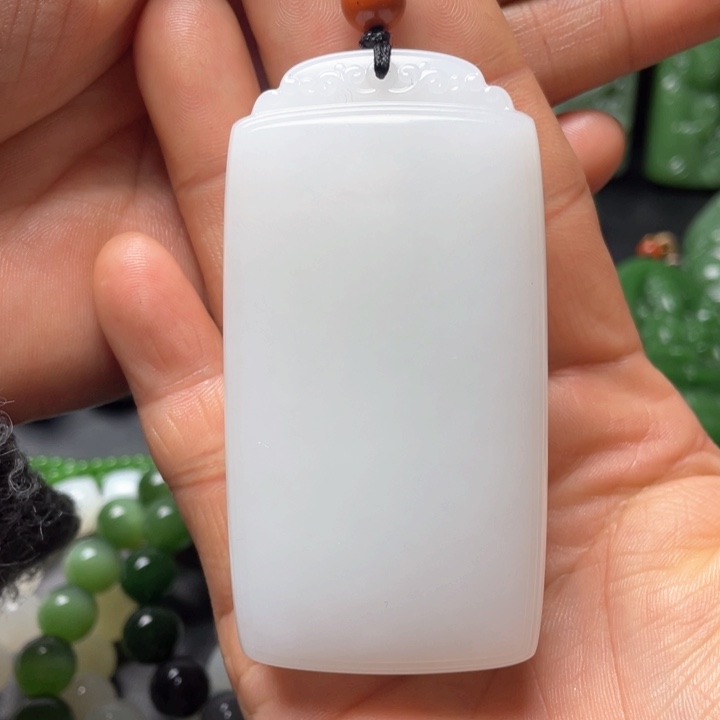 和田玉未镶嵌颈饰b****u