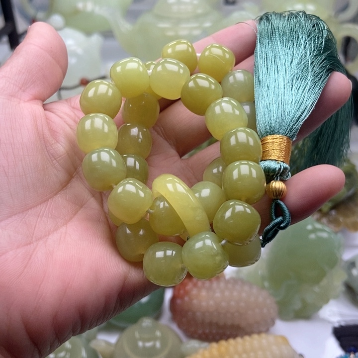 蛇纹石玉壶未镶嵌