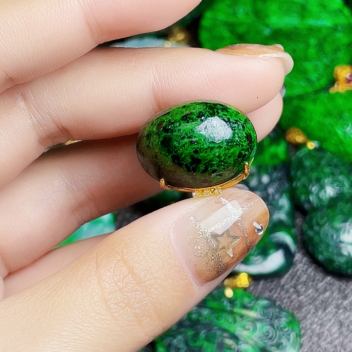 翡翠银S925镶嵌颈饰多样性