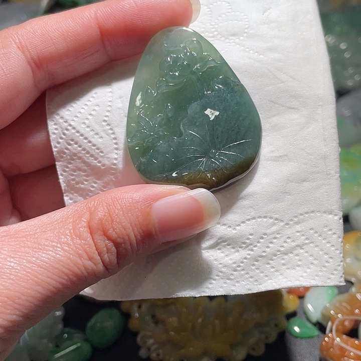 颈饰未镶嵌翡翠天